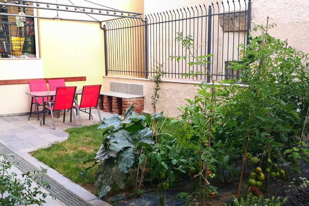 Cozy House With Garden In The Old Town Tessalónica Exterior foto